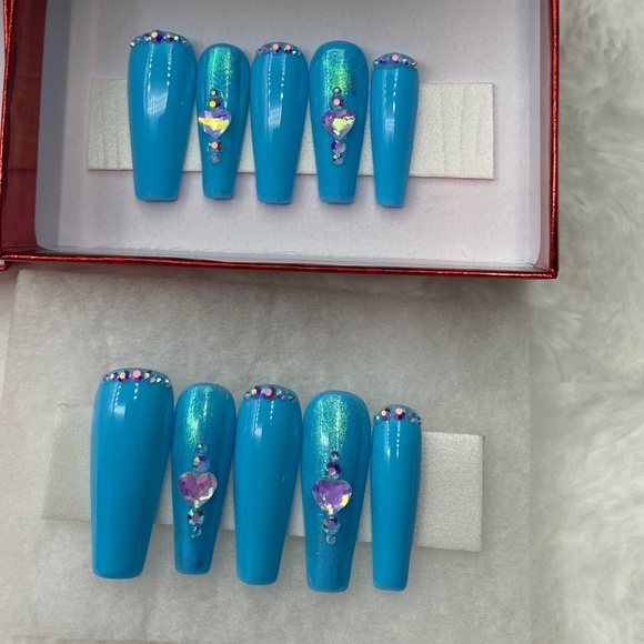 V-Day Heart Mermaid Bling Blue Press On Nails - Picture 2 of 5